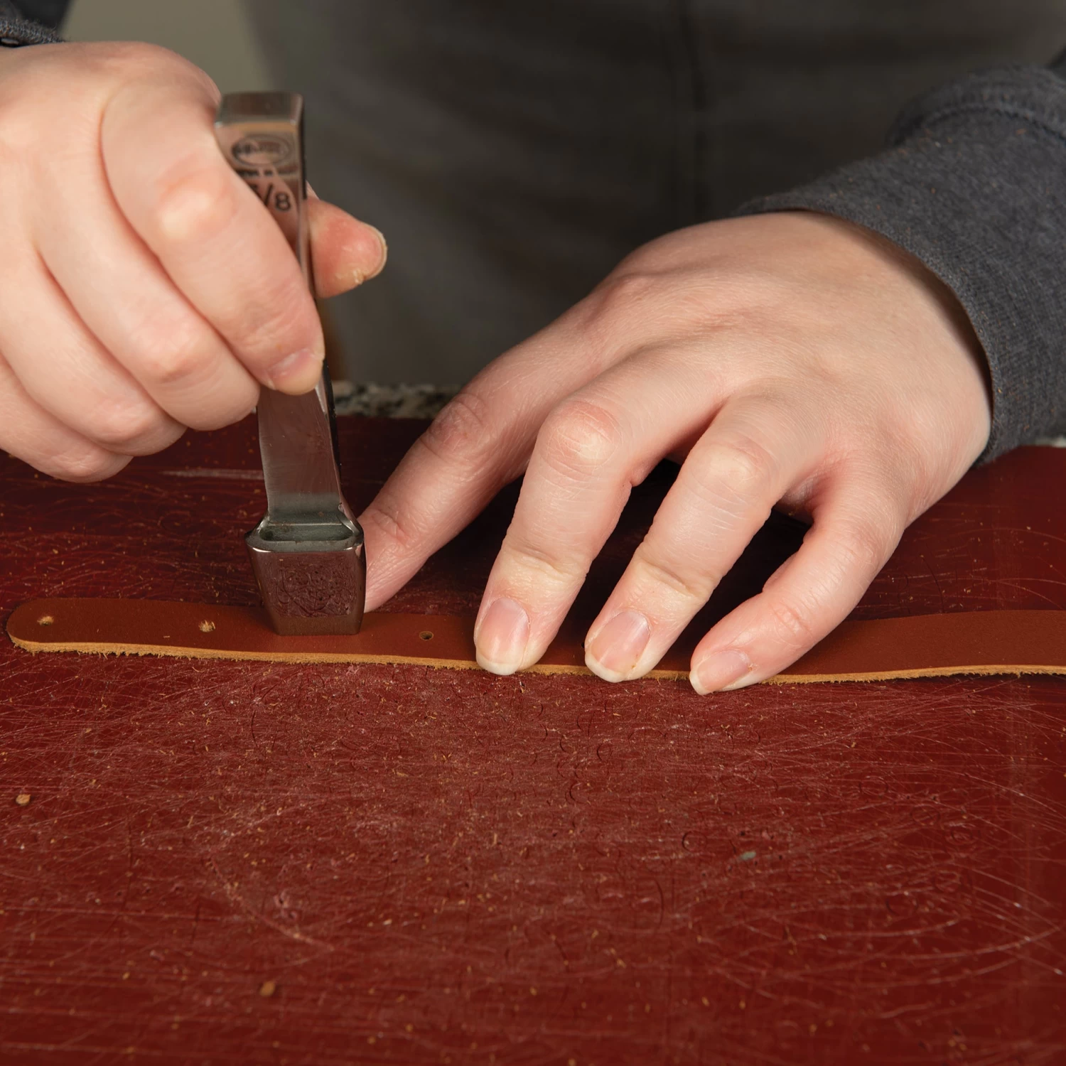 Master Tool Oblong Leather Punch 6 Master Tool Oblong Leather Punch - Image 6