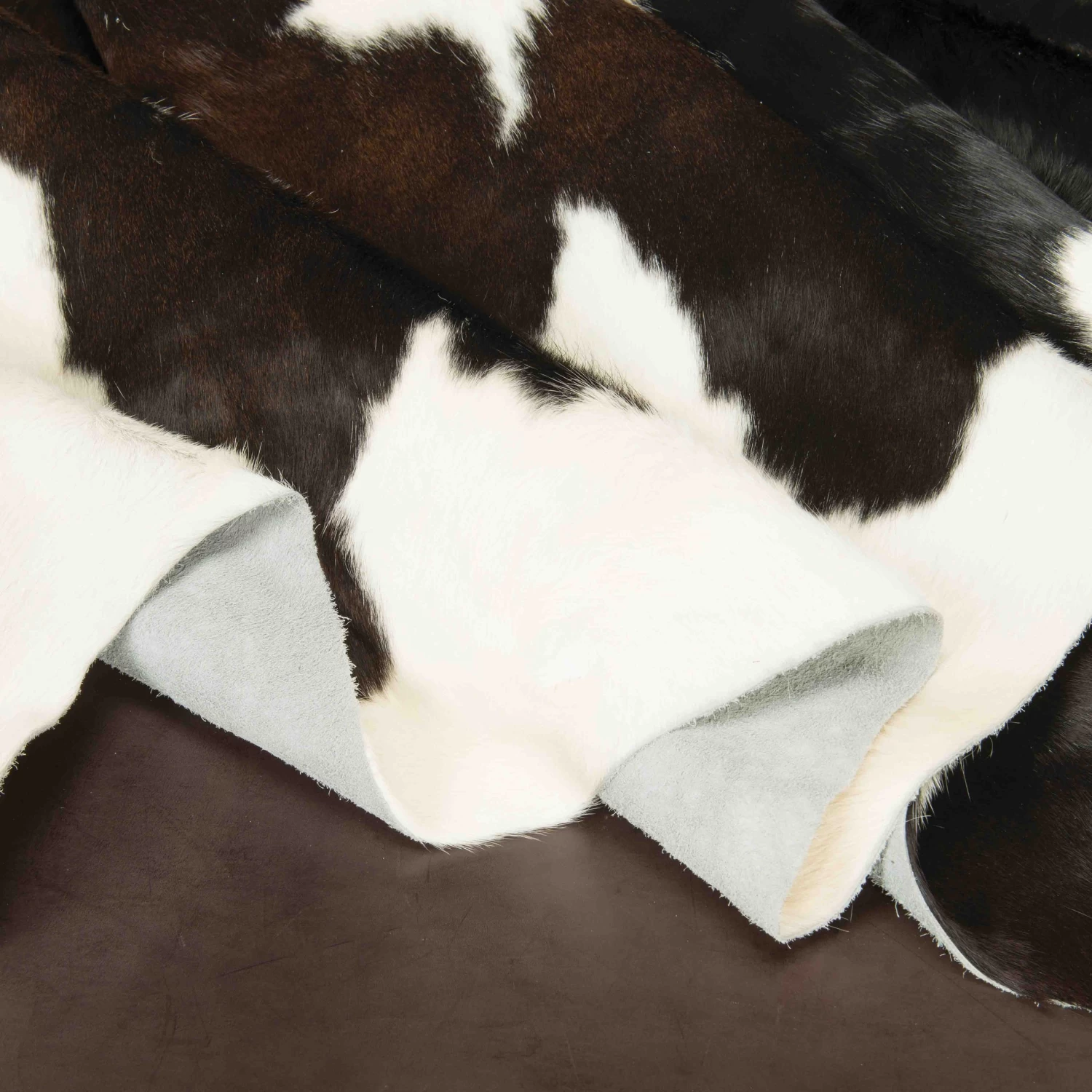 Hair-On Hide Cowhide, 3 To 4 Oz. 1 Hair-On Hide Cowhide, 3 To 4 Oz.