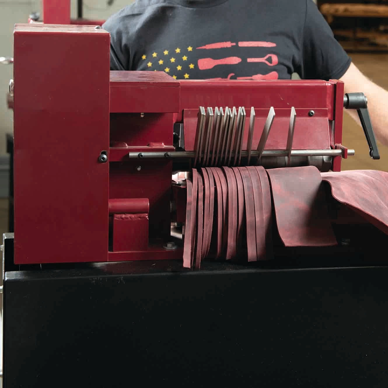 Master Tool Motorized Strap Cutter 2 Master Tool Motorized Strap Cutter - Image 2