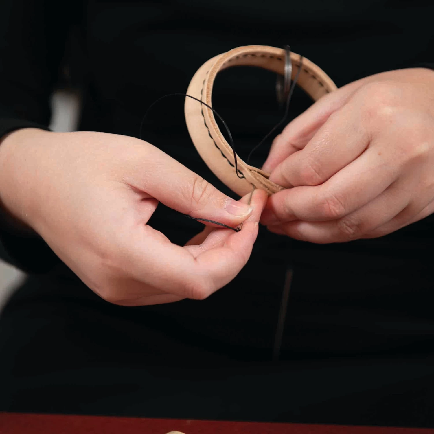 Hand Stitching Kit 5 Hand Stitching Kit - Image 5