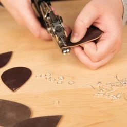 Casa Blanca Pull-Up Double Shoulders, 3-4 Oz. 27 Casa Blanca Pull-Up Double Shoulders, 3-4 Oz. -Leather Craft Shop casa7